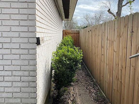 4th image of 4110 Beran Dr