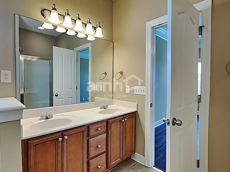 1802 Potters Ct — Photo 13