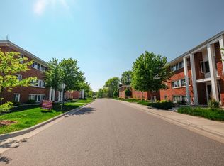 1125 Hiawatha Ave #1105-301, Hopkins, MN 55343