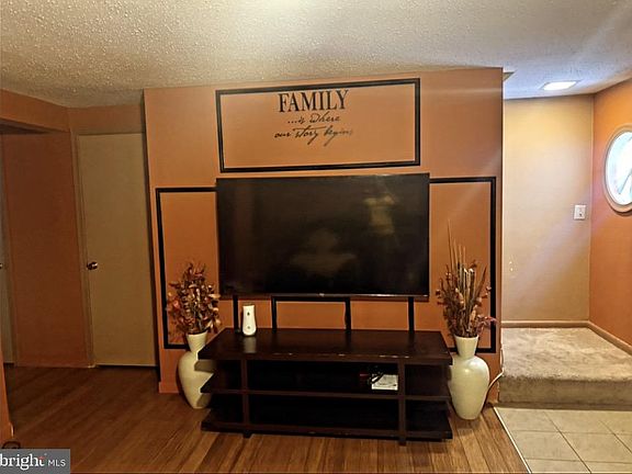2nd image of 1707 Dutch Village Dr Unit M-393