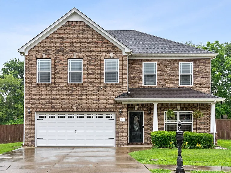 1170 Dygert Ct — Photo 2