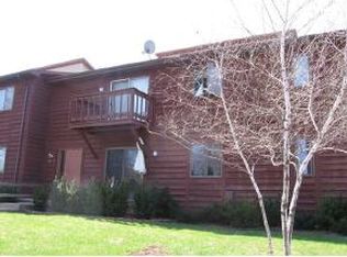 1752 W 5th Ave APT B, Oshkosh, WI 54902