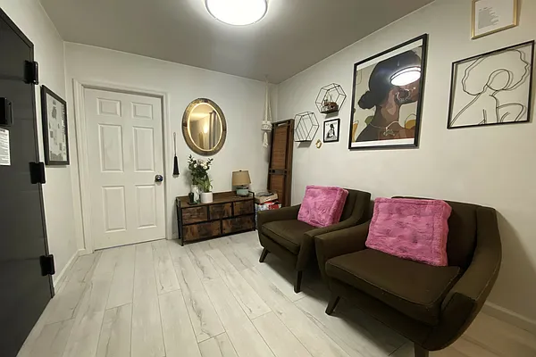Rented by Douglas Elliman | media 8