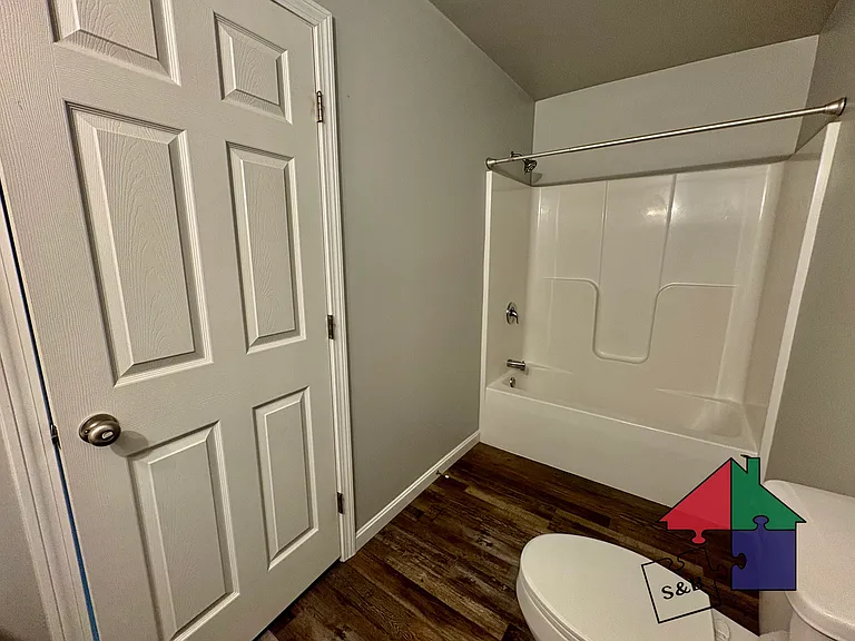 39 Cornelia Ct — Photo 24