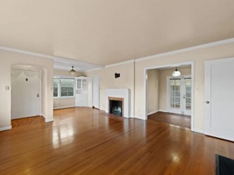 3526 M St — Photo 2