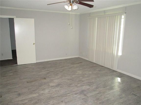3rd image of 2809 Cornell Cir