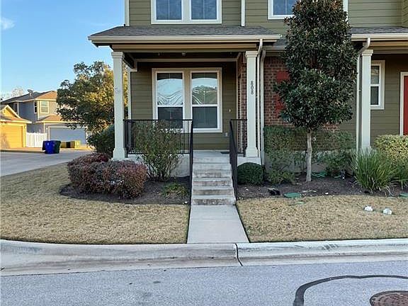 2nd image of 808 Lost Pines Ln