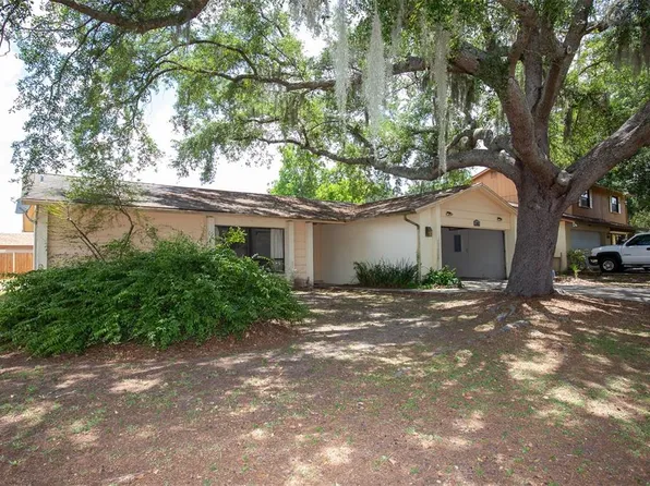 1363 Corner Oaks Dr, Brandon, FL 33510