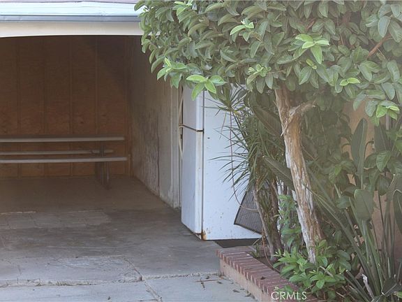 4th image of 10555 Cayuga Ave