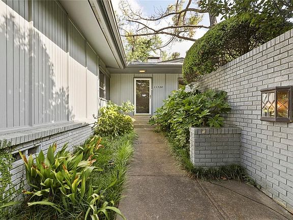 2nd image of 11720 El Hara Cir