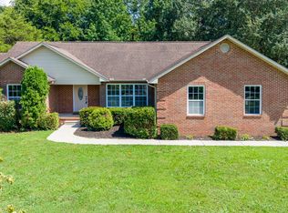 105 Lunker Ln, Louisville, TN 37777