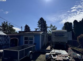 9736 SE Woodstock Ct, Portland, OR