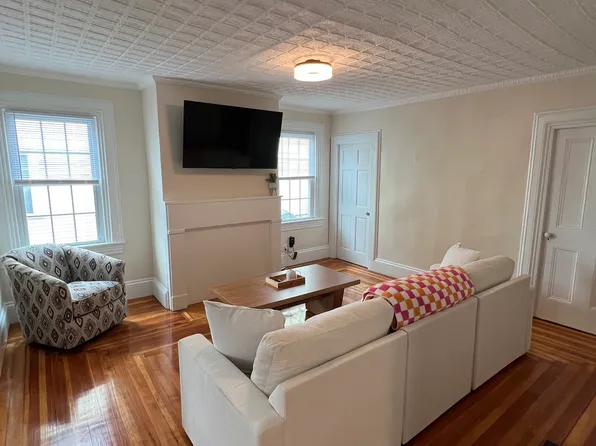 65 Arnold St #2, Providence, RI 02906