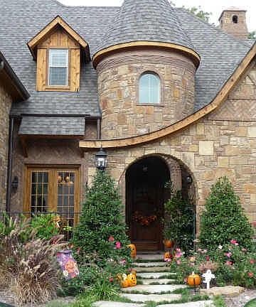 2nd image of 4412 Knightsbridge Dr