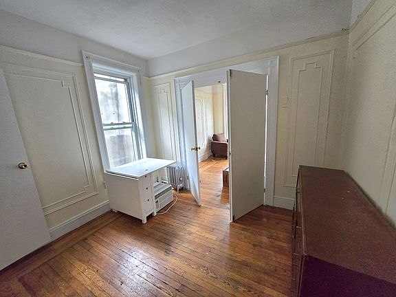 2nd image of 620 E 17th St APT 3L