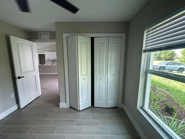 3933 NE 19th Ave — Photo 13