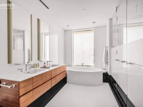 252 East 57th Street image 9 of 18