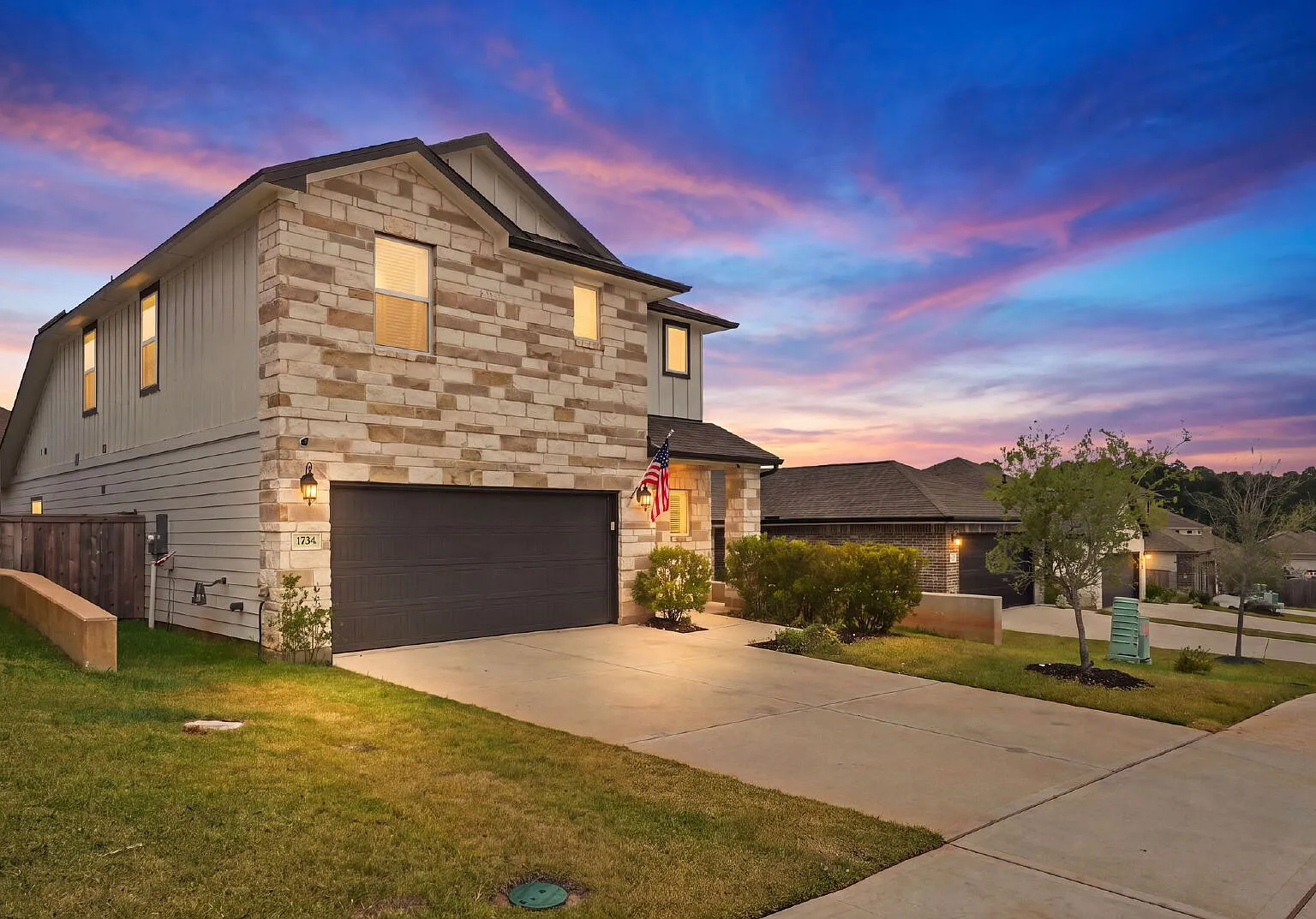 4 bed, 2.5 bath, 2286 sqft, $3,500 — Photo 1