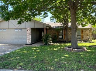 5716 Newman Dr, North Richland Hills, TX 76180