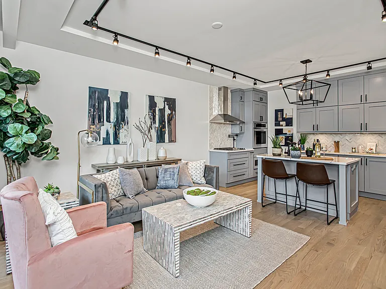 6526 S Ingleside Ave #2N — Photo 3