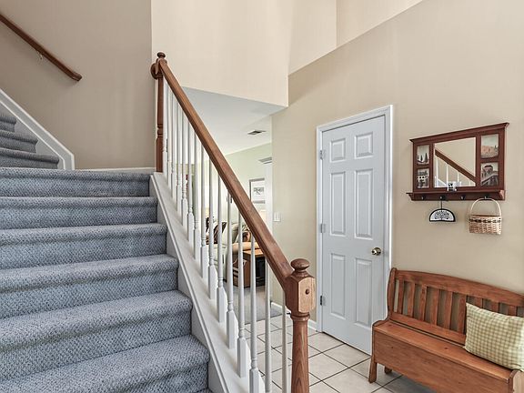 5th image of 154 Primrose Cir