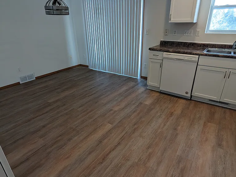 2949 Popplewood Ct — Photo 9