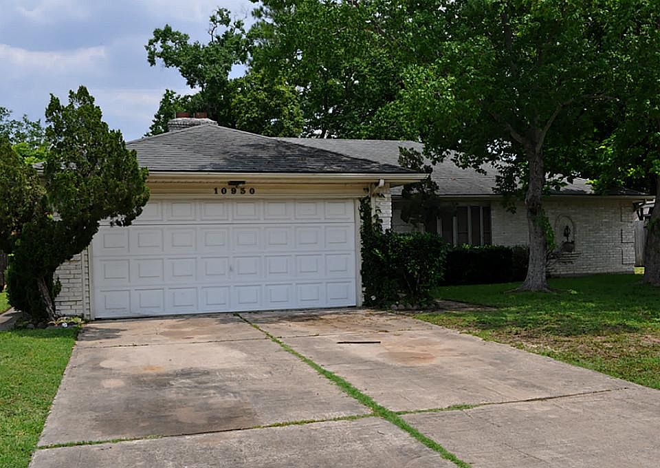 1st image of 10930 Montverde Ln