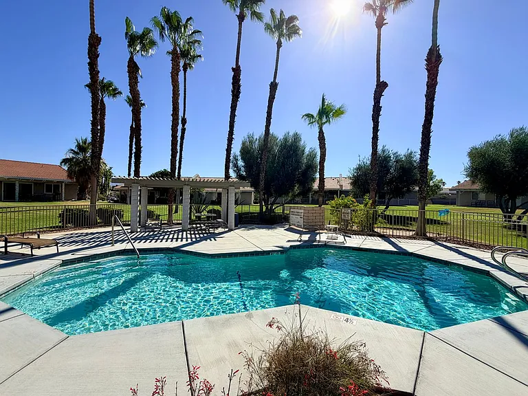 44380 E Sundown Crest Dr — Photo 2