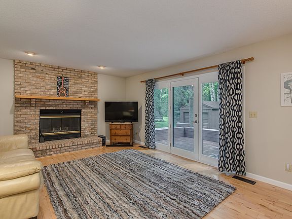 2nd image of 3898 E Johns Ln