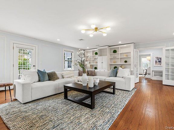 4th image of 12 Robin Hill Road