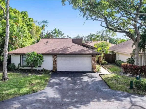 4706 N 40th St, Hollywood, FL 33021