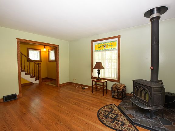 3rd image of 814 N Madison St