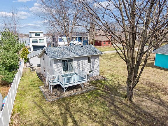 4th image of 3733 Hickory Rd