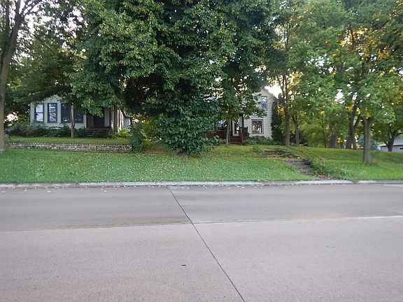 2nd image of 602 N Main St