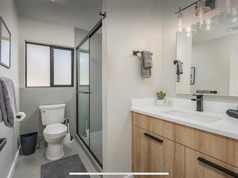 80 Oak Creek Blvd — Photo 11