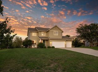 518 Pondview Cir, Elko New Market, MN 55054