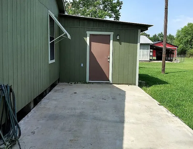 115 E Florida St — Photo 22