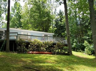 1316 Hermitage Cir, Huddleston, VA 24104