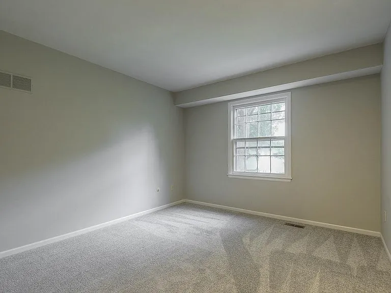 10116 Nieman Rd — Photo 30