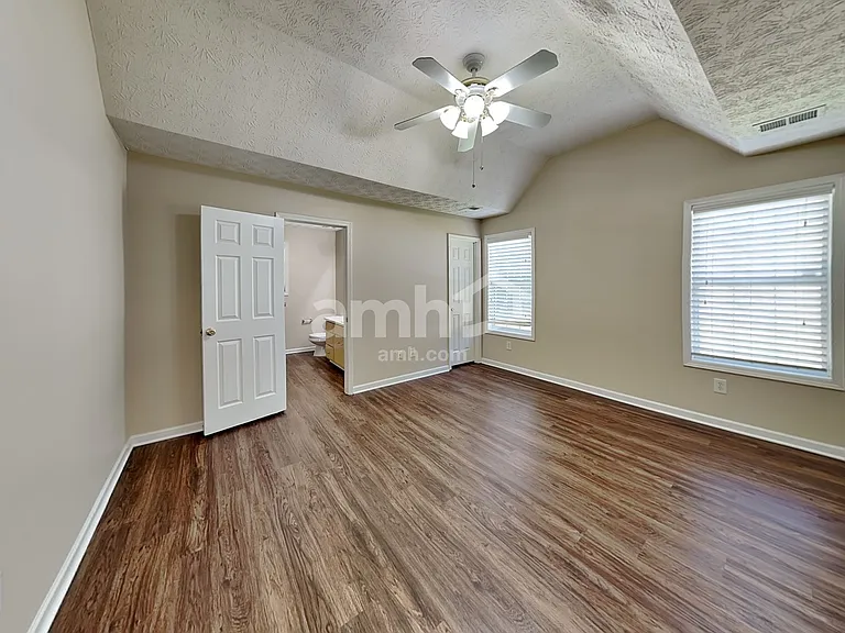 177 Waters Edge Dr — Photo 9