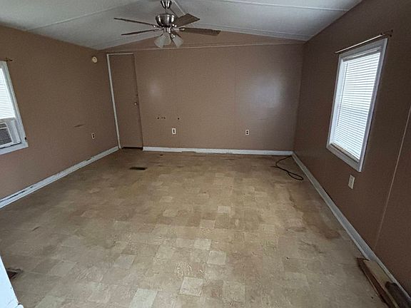 4th image of 1883 Crystal Ln