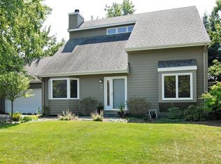 103 Windjammer Ln, Grayslake, IL 60030