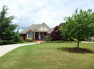 95 Meadow Trl, Social Circle, GA 30025