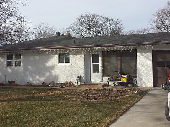 3rd image of 4700 Maryland Ave N