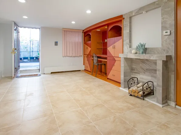 1713 E 14th St #1C, Brooklyn, NY 11229