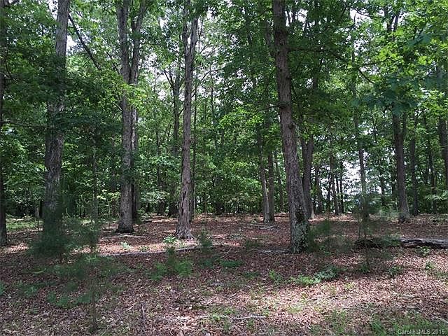 2nd image of 1538 Springsteen Rd