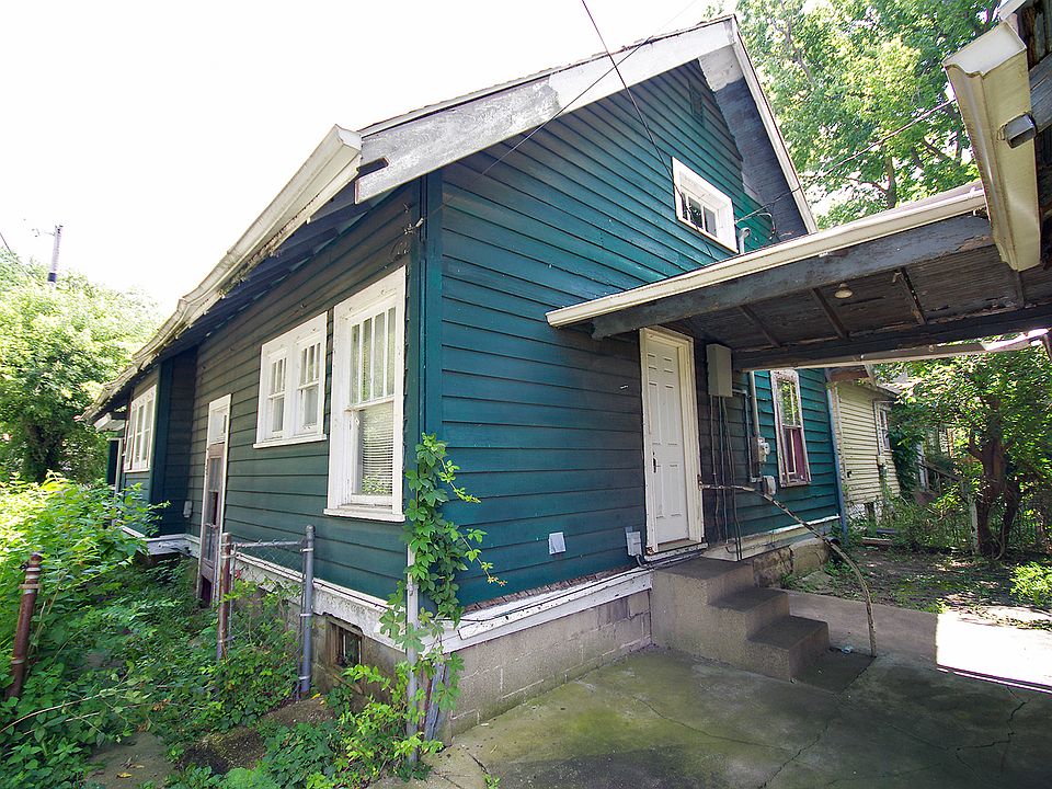 1st image of 1634 N Tacoma Ave