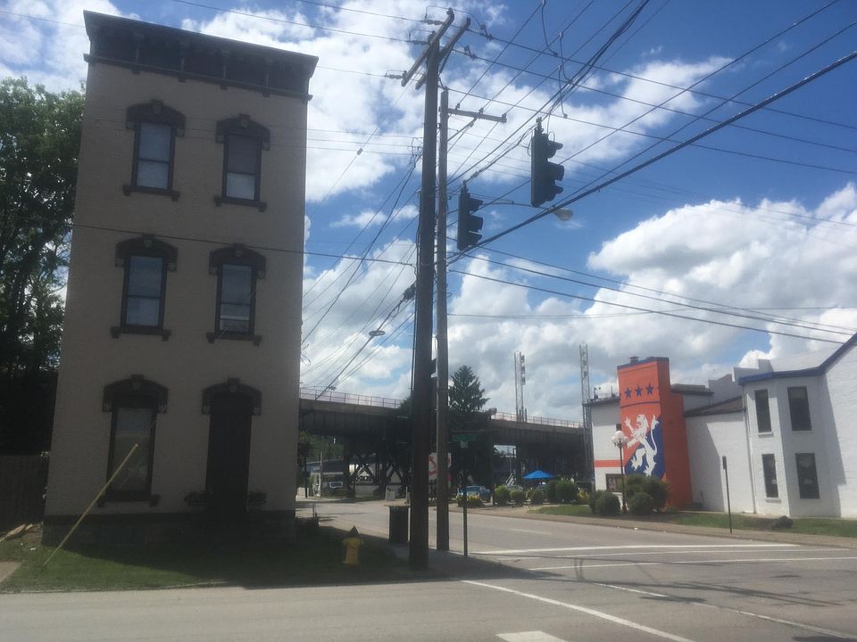 The corner of 5th & Johnson St. , across from House of Orange.