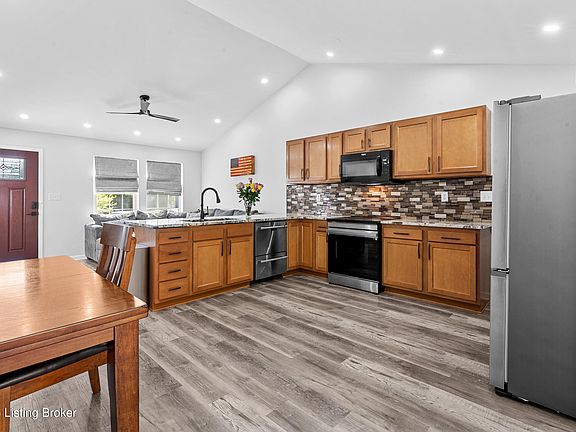5th image of 10817 Dorton Dr