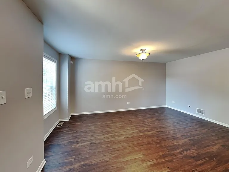 5301 Meadowbrook St — Photo 7